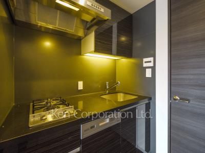 Kitchen ※Photo of the same layout on 4 floor. Decoration and fixture may differ.