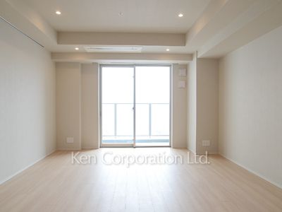 Living-Dining ※Photo of the same layout on 18 floor. Decoration and fixture may differ.