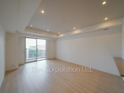 Living-Dining ※Photo of the same layout on 6 floor. Decoration and fixture may differ.