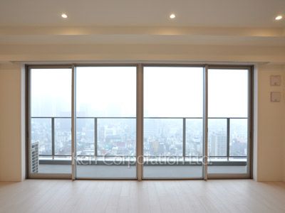Living-Dining ※Photo of the same layout on 29 floor. Decoration and fixture may differ.