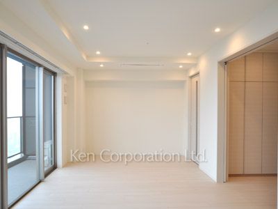 Living-Dining ※Photo of the same layout on 29 floor. Decoration and fixture may differ.