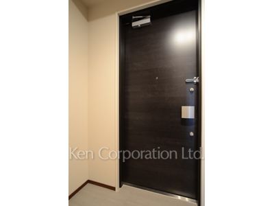 Entrance ※Photo of the same layout on 31 floor. Decoration and fixture may differ.