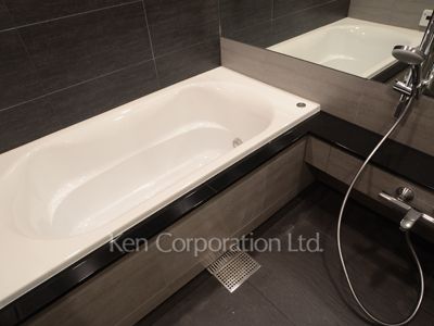 Bath ※Photo of the same layout on 31 floor. Decoration and fixture may differ.