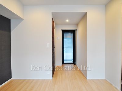 Bedroom ※Photo of the same layout on 4 floor. Decoration and fixture may differ.