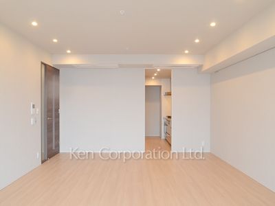 Living-Dining ※Photo of the same layout on 30 floor. Decoration and fixture may differ.