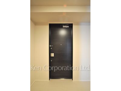 Entrance ※Photo of the same layout on 30 floor. Decoration and fixture may differ.