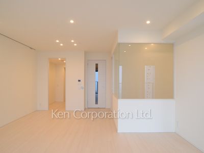 Living-Dining ※Photo of the same layout on 25 floor. Decoration and fixture may differ.