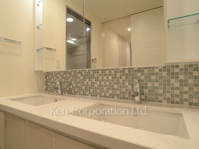Powder Room ※Photo of the same layout on 25 floor. Decoration and fixture may differ.