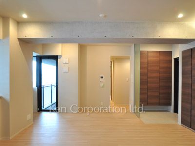 Living-Dining ※Photo of the same layout on 4 floor. Decoration and fixture may differ.