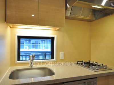 Kitchen ※Photo of the same layout on 4 floor. Decoration and fixture may differ.
