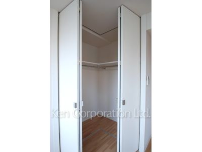 Closet ※Photo of the same layout on 3 floor. Decoration and fixture may differ.