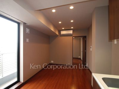Living-Dining ※Photo of the same layout on 18 floor. Decoration and fixture may differ.