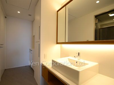 Powder Room