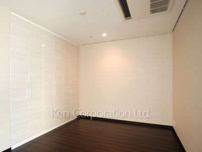 Other Room ※Photo of the same layout on 10 floor. Decoration and fixture may differ.