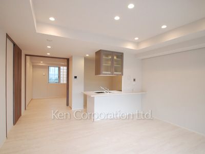 Living-Dining ※Photo of the same layout on 4 floor. Decoration and fixture may differ.