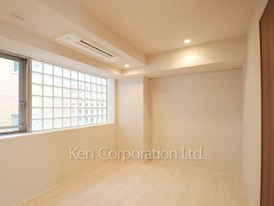 Bedroom ※Photo of the same layout on 4 floor. Decoration and fixture may differ.