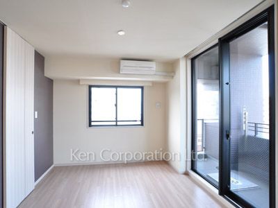 Bedroom ※Photo of the same layout on 9 floor. Decoration and fixture may differ.