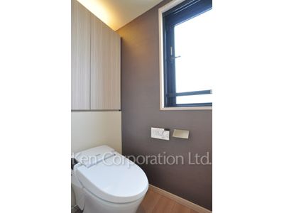 Lavatory ※Photo of the same layout on 9 floor. Decoration and fixture may differ.