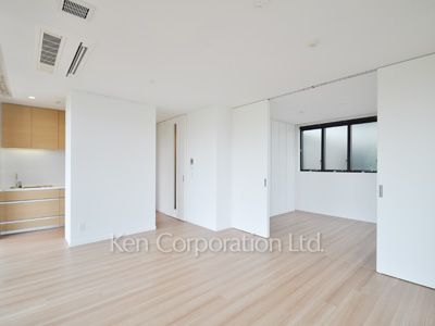 Living-Dining ※Photo of the same layout on 3 floor. Decoration and fixture may differ.