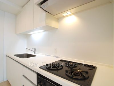 Kitchen ※Photo of the same layout on 13 floor. Decoration and fixture may differ.