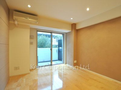 Living-Dining ※Photo of the same layout on 5 floor. Decoration and fixture may differ.