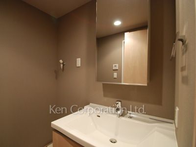 Powder Room ※Photo of the same layout on 25 floor. Decoration and fixture may differ.