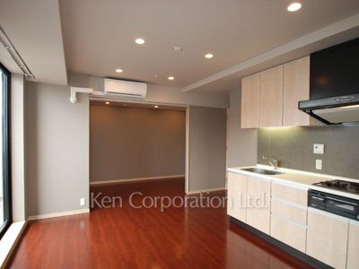 Living-Dining ※Photo of the same layout on 16 floor. Decoration and fixture may differ.