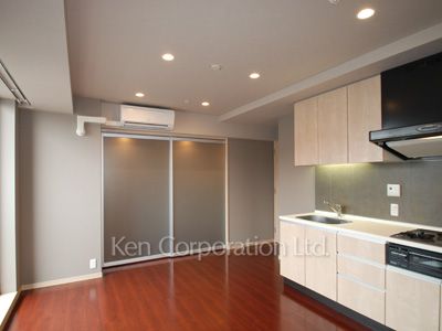 Living-Dining ※Photo of the same layout on 16 floor. Decoration and fixture may differ.