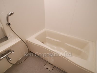 Bath ※Photo of the same layout on 16 floor. Decoration and fixture may differ.