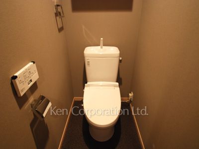 Lavatory ※Photo of the same layout on 16 floor. Decoration and fixture may differ.