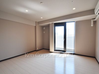 Living-Dining ※Photo of the same layout on 17 floor. Decoration and fixture may differ.