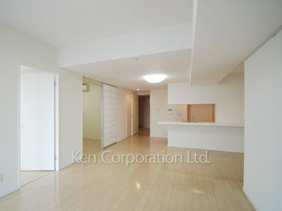 Living-Dining ※Photo of the same layout on 4 floor. Decoration and fixture may differ.