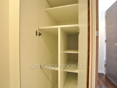 Shoes Closet ※Photo of the same layout on 3 floor. Decoration and fixture may differ.