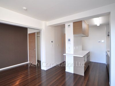 Living-Dining ※Photo of the same layout on 3 floor. Decoration and fixture may differ.