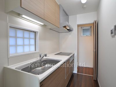 Kitchen ※Photo of the same layout on 3 floor. Decoration and fixture may differ.