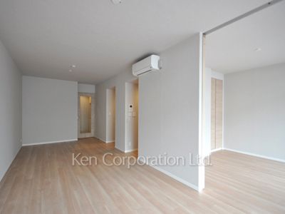 Living-Dining ※Photo of the same layout on 1 floor. Decoration and fixture may differ.