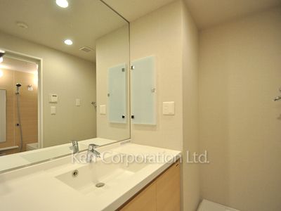 Powder Room ※Photo of the same layout on 1 floor. Decoration and fixture may differ.
