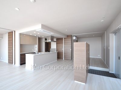 Living-Dining ※Photo of the same layout on 10 floor. Decoration and fixture may differ.