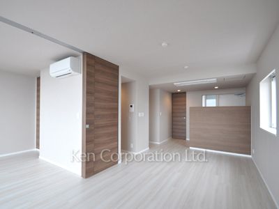 Living-Dining ※Photo of the same layout on 6 floor. Decoration and fixture may differ.