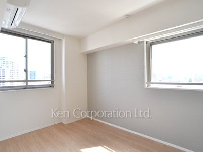Bedroom ※Photo of the same layout on 9 floor. Decoration and fixture may differ.