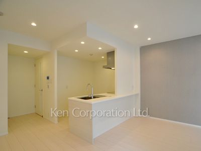 Living-Dining ※Photo of the same layout on 4 floor. Decoration and fixture may differ.
