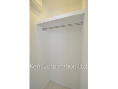 Closet ※Photo of the same layout on 4 floor. Decoration and fixture may differ.