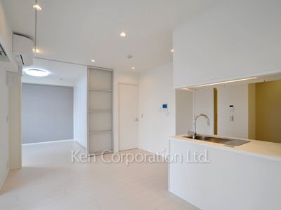 Living-Dining ※Photo of the same layout on 10 floor. Decoration and fixture may differ.