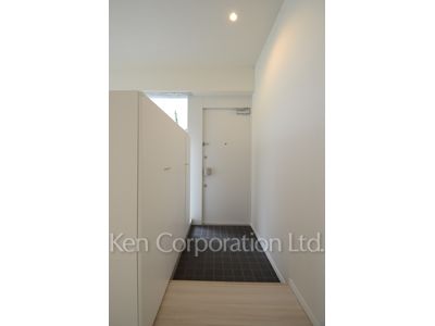 Entrance ※Photo of the same layout on 1 floor. Decoration and fixture may differ.