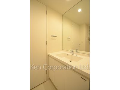 Powder Room ※Photo of the same layout on 1 floor. Decoration and fixture may differ.