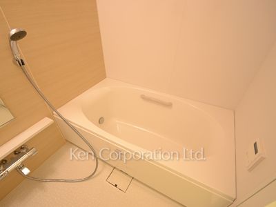 Bath ※Photo of the same layout on 1 floor. Decoration and fixture may differ.