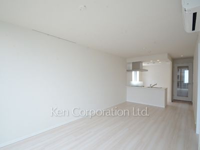 Living-Dining ※Photo of the same layout on 6 floor. Decoration and fixture may differ.