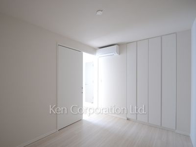 Bedroom ※Photo of the same layout on 6 floor. Decoration and fixture may differ.