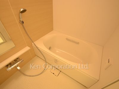 Bath ※Photo of the same layout on 7 floor. Decoration and fixture may differ.