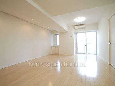 Living-Dining ※Photo of the same layout on 7 floor. Decoration and fixture may differ.